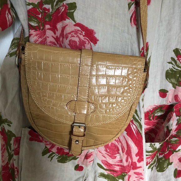 Crossbody saddle bag - Picture 2 of 5